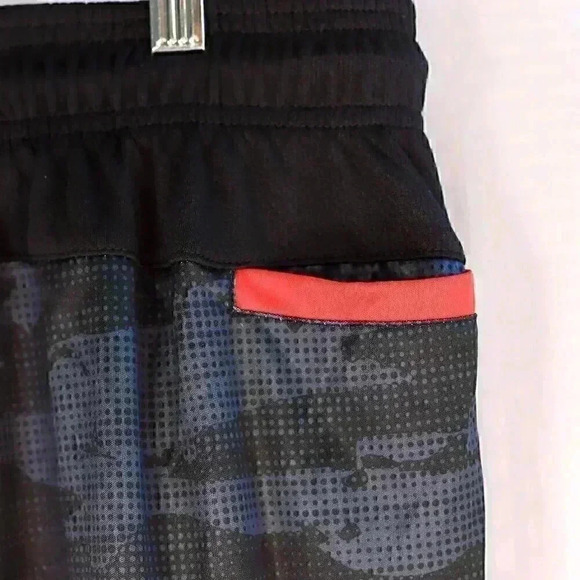 AND1 Size L black/grey camo print basketball shorts workout gym - Picture 6 of 11
